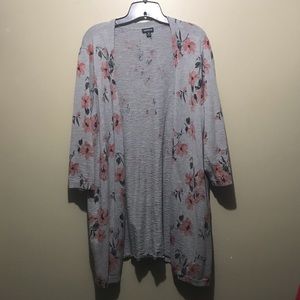 Torrid Gray Floral Kimono Cardigan sz 3 (22/24)